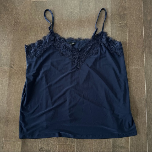 NWOT AMISU Navy Lace Trim Cami Top Sexy 90's Y2K Feminine XL - Picture 1 of 6